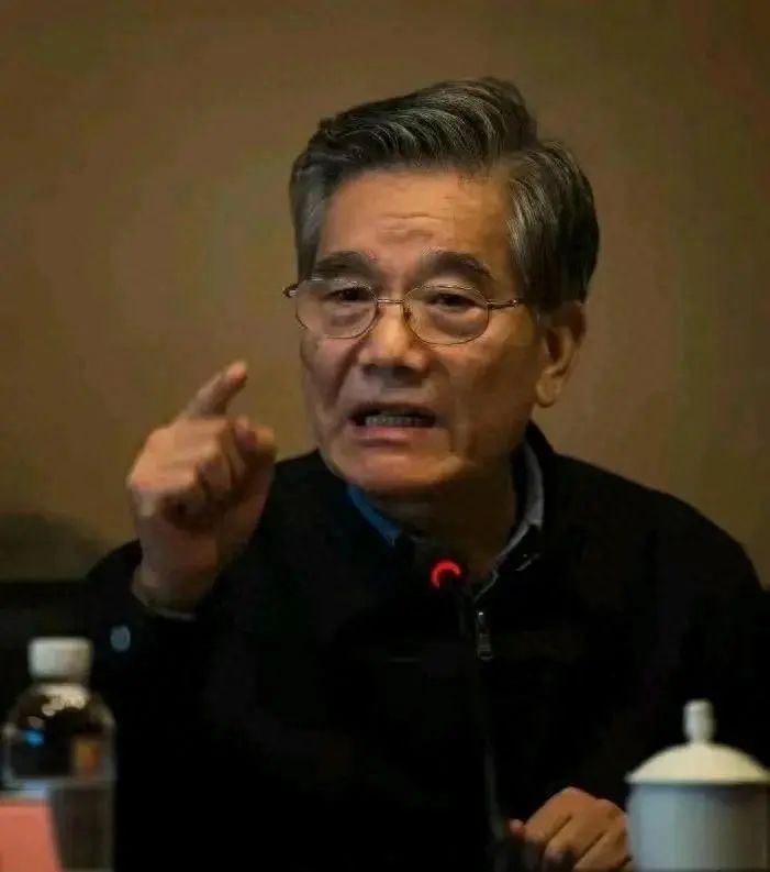 AI ｜屈全绳先生的文学成就